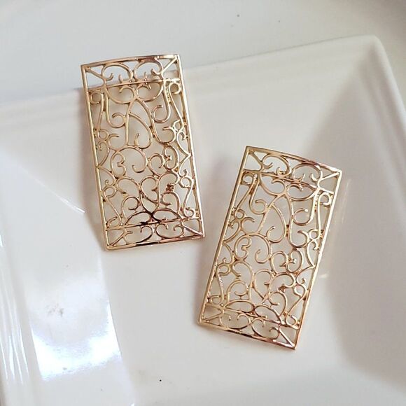 New! Anthro Gold Lattice Earrings - Picture 5 of 12